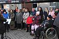 Der 'Inklusiv-Chor' mit Dirigentin Clara Viering (links) begeisterte mit Weihnachtsliedern.