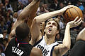 Zurück       -  Der zurückgekehrte Dirk Nowitzki hatte 20 Minuten Spielzeit und holte zehn Punkte. Foto: Larry W. Smith