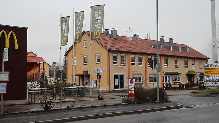 In der Molkereistraße in Ochsenfurt will ein Bauwerber in den ehemaligen Räumen eines Optikergeschäftes eine Spielhalle eröffnen.