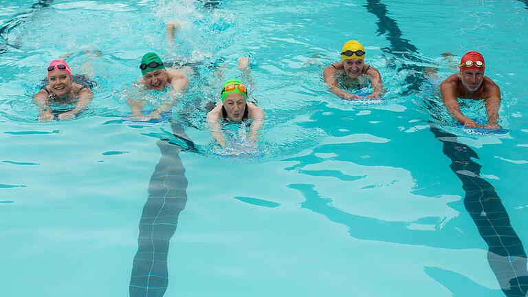 Frühere Öffnungszeiten am Vormittag können sich viele Schwimmbäder in Unterfranken nicht leisten.&nbsp;