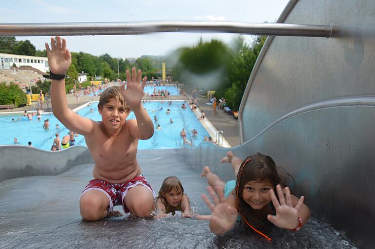 Eine Wellenrutsche –&nbsp;so wie auf diesem Archivbild aus dem Waldbad in Lengfurt –&nbsp;sorgt insbesondere bei jungen Freibadgästen für Spaß.