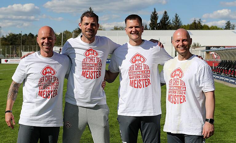 Das erfolgreiche Trainer-Team: (von links) Co-Trainer Dominik Lang, Cheftrainer Marco Wildersinn, Torwarttrainer Daniel Bernhardt und Athletiktrainer Dennis Göller.