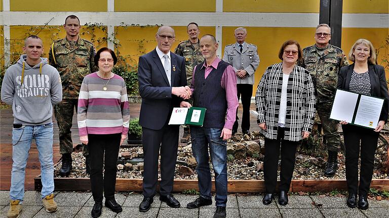 Ehrungsfoto (v.l.): Julian Maibohm, Alexander Klein, Hildegard Kittler, Otto Jahrsdörfer, Ulrich Zinner, Karl Stegerwald, Bernd Welti, Bürgermeisterin Klara Schömig (Güntersleben), Andreas Störmer und Dagmar Günther.