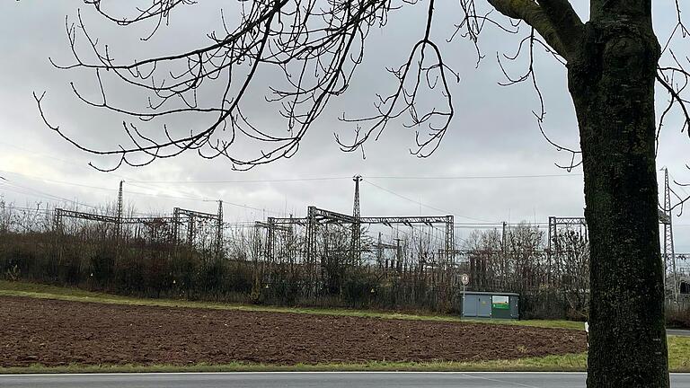 Die Flächen nahe dem Umspannwerk in Brendlorenzen würden sich in den Augen der Leipziger Firma RN Energies Holding GmbH wunderbar für eine Energiespeicheranlage eignen. Die Stadt Bad Neustadt hat andere Pläne.