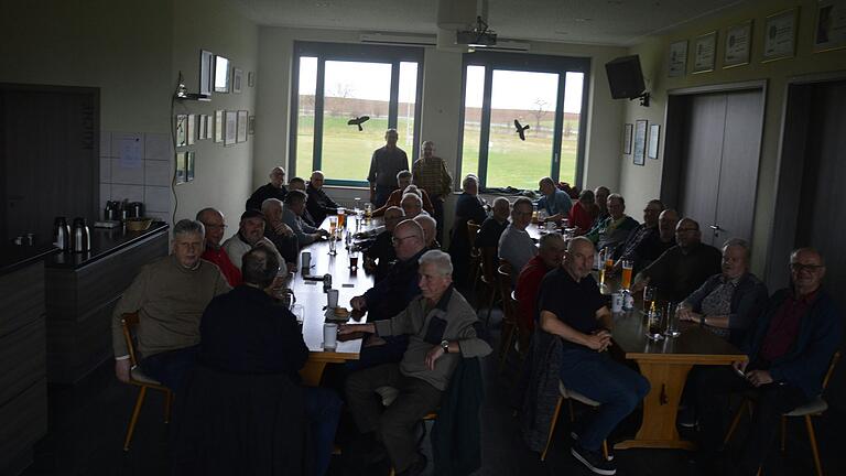 Teilnehmer beim Männerstammtisch in Gülchsheim.