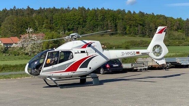 Bauunternehmer Fritz Dotterweich aus dem Geiselwinder Ortsteil Gräfenneuses baut einen Landeplatz für seinen Eurocopter vom Modell EC120 in dem beschaulichen 261-Seelen-Dorf. Bauunternehmer Fritz Dotterweich aus dem Geiselwinder Ortsteil Gräfenneuses baut einen Landeplatz für seinen Eurocopter vom Modell EC120 in dem beschaulichen 261-Seelen-Dorf.