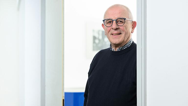 Johannes Fischer, 78, aus Würzburg, ist seit vier Jahren verheiratet und will auch im Alter weiter attraktiv für seine Partnerin sein. Johannes Fischer, 78, aus Würzburg, ist seit vier Jahren verheiratet und will auch im Alter weiter attraktiv für seine Partnerin sein.