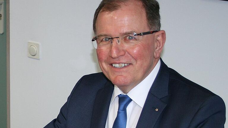 Bezirkstagspräsident Erwin Dotzel (CSU) hat bei der Wahl mit Abstand die meisten Stimmen errungen.