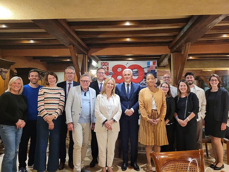 Der Einladung des Oberbürgermeisters Bruneau aus Caen zu den Gedenkveranstaltungen rund um den 80. Jahrestag der Landung der Alliierten in der Normandie sind Delegationen der Partnerstädte Caens aus Alexandria, Lévis, Portsmouth und Würzburg gefolgt.