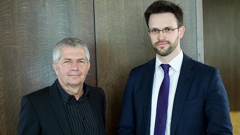 Studie zu DDR-Zwangsarbeit politischer Häftlinge - Zwangsarbeit in der DDR: Jan Philipp Wölbern (rechts) vom Potsdamer Institut für Zeitgeschichte, und Roland Jahn, der Bundesbeauftragte für die Stasi-Unterlagen, bei der Vorstellung der Studie in Berlin. Studie zu DDR-Zwangsarbeit politischer Häftlinge - Zwangsarbeit in der DDR: Jan Philipp Wölbern (rechts) vom Potsdamer Institut für Zeitgeschichte, und Roland Jahn, der Bundesbeauftragte für die Stasi-Unterlagen, bei der Vorstellung der Studie in Berlin.