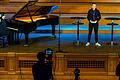 Der Kissinger Sommer wird international: Die Programmpressekonferenz wurde gestreamt und von Intendant Alexander Steinbeis (im Bild mit Pianist Giorgi Gigashvili) teilweise auch auf Englisch bestritten.