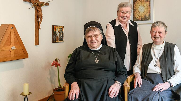 Ende Februar verlassen die Würzburger Ritaschwestern Scholastika Dietrich, Gerlinde Schraut und Carmen Fuchs (von links) die Pfarreiengemeinde Heiligkreuz in der Zellerau in Richtung Mutterhaus. Ende Februar verlassen die Würzburger Ritaschwestern Scholastika Dietrich, Gerlinde Schraut und Carmen Fuchs (von links) die Pfarreiengemeinde Heiligkreuz in der Zellerau in Richtung Mutterhaus.