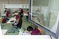 Die Stadt Würzburg setzt auch in diesem Herbst und Winter weiter aufs Lüften. Für die rund 40 Schulen in ihrer Trägerschaft mit rund 1000 Klassenzimmern werden keine mobilen Luftfilter angeschafft.