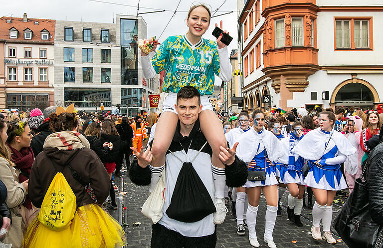 Impressionen vom Würzburger Faschingszug 2019 in der Innenstadt. Impressionen vom Würzburger Faschingszug 2019 in der Innenstadt.