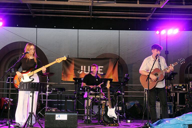 'June und&nbsp; Band' aus Waldenburg traten als Vorgruppe beim Benefizkonzert auf.