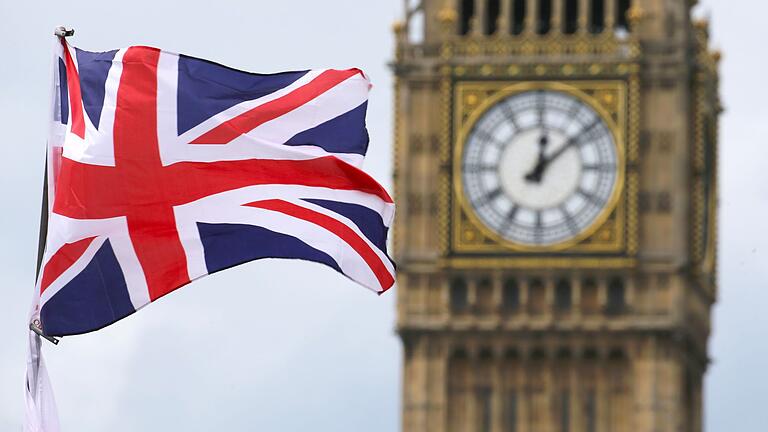 Britische Regierung       -  Zahlreiche britische Regierungsmitglieder und ihre Mitarbeiter wurden bereits wegen Verstößen gegen die Corona-Regeln mit Geldstrafen belegt.