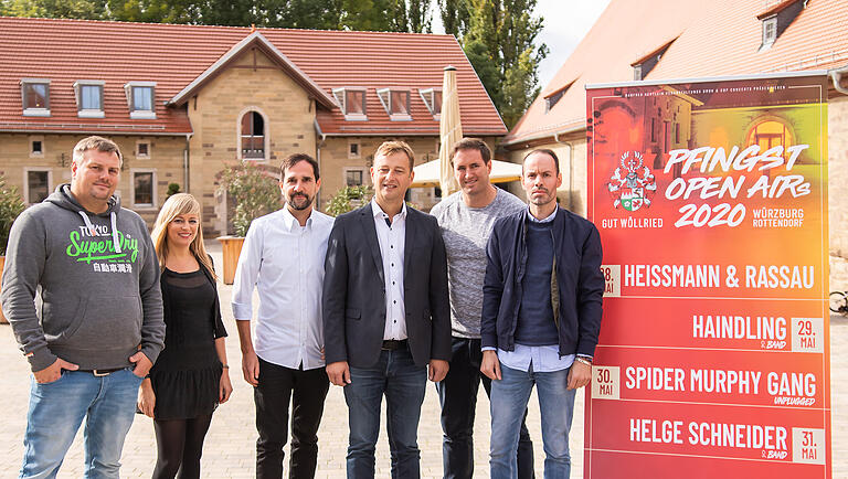 Das Team hinter dem neuen Open Air: Oliver Ponnath (Gut Wöllried), Katharina Försch (Hertlein Veranstaltungs-GmbH), Wolfgang Thiel (COP Concerts), Wolfgang Roth (Eigentümer Gut Wöllried), Sebastian Bayer (Gut Wöllried) und Tobias Till (Hertlein Veranstaltungs-GmbH)