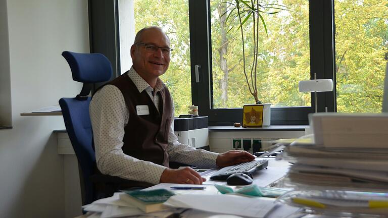 Guido Loy, Facharzt für Psychosomatische Medizin und Leiter des Chefarztbereiches 2 der Psychosomatischen Klinik in Bad Neustadt. Guido Loy, Facharzt für Psychosomatische Medizin und Leiter des Chefarztbereiches 2 der Psychosomatischen Klinik in Bad Neustadt.