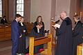 Bei der Ordination (von links) Thomas Schimming, Dorothea Greder, Susanne Ress als Assistierende mit Dekan Oliver Brockmann und Regionalbischöfin Gisela Bornowski.       -  Bei der Ordination (von links) Thomas Schimming, Dorothea Greder, Susanne Ress als Assistierende mit Dekan Oliver Brockmann und Regionalbischöfin Gisela Bornowski.