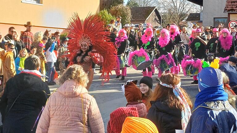 Samba - Sambatänzerin Samba - Sambatänzerin
