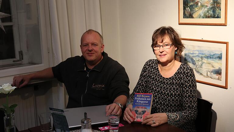 David Henkes und Gaby Dinglinger entführten ihre Zuhörer bei 'Mellrichstadt liest'  vom deutschen Winter ins sonnige Australien.