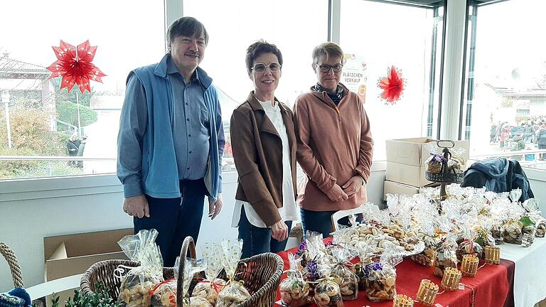 Handwerkliches und Selbstgemachtes gab es auf dem Weihnachtsmarkt der Nüdlinger Werkstatt der Lebenshilfe.       -  Handwerkliches und Selbstgemachtes gab es auf dem Weihnachtsmarkt der Nüdlinger Werkstatt der Lebenshilfe.