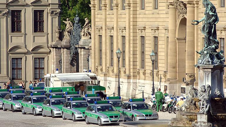 Gipfel in Würzburg: Das Bild entstand im April 2007, als sich die Wirtschaftsministerinnen und Wirtschaftsminister aus den 27 Staaten der Europäischen Union in der Residenz trafen.