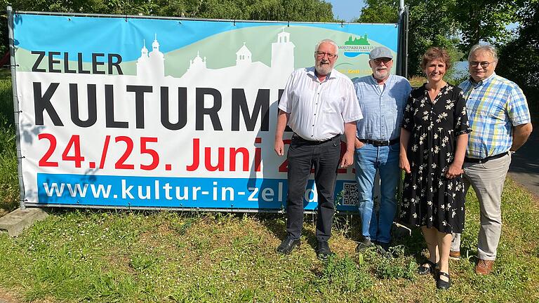 Bürgermeister Joachim Kipke (von links), die beiden Kulturreferenten Friedemann Jung und Thomas Hetterich (rechts) und Sabine Pichler, zuständig für die kommunale Öffentlichkeitsarbeit, hoffen auf eine gut besuchte 14. Zeller Kulturmeile.