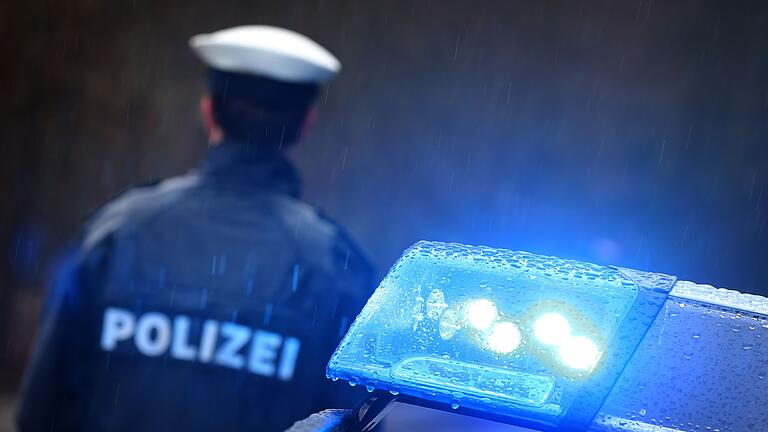 Symbolbild       -  Die Zahl der Gewaltdelikte in Bayern hat sich 2024 um 5,2 Prozent auf 22.693 Fälle erhöht. (Symbolbild)