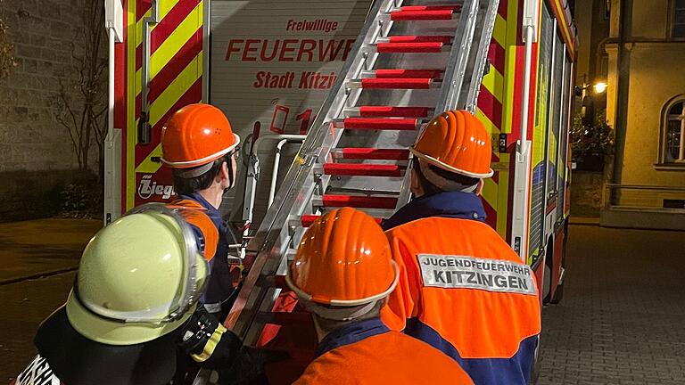 Jugendliche ab zwölf Jahren fühlen sich bei der Kitzinger Feuerwehr schon länger wohl. Seit kurzem gibt es auch eine Kinderfeuerwehr.