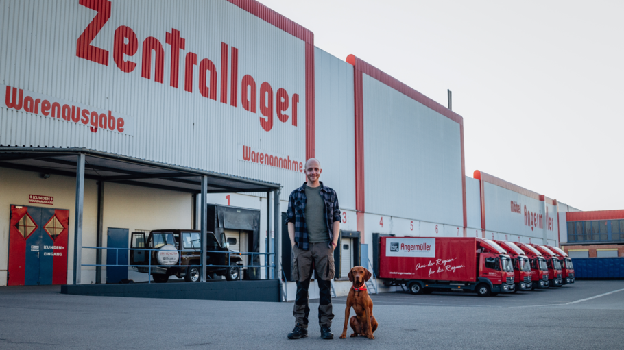 Jan Angermüller engagiert sich privat und auch mit dem ganzen Angermüller-Team für die Themen Umwelt und Nachhaltigkeit.