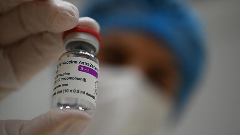 Es geht auch im Landkreis Haßberge wieder weiter: Mit den Impfungen mit dem Astrazeneca-Serum. Das hat das Landratsamt am Freitag angekündigt. Es geht auch im Landkreis Haßberge wieder weiter: Mit den Impfungen mit dem Astrazeneca-Serum. Das hat das Landratsamt am Freitag angekündigt.