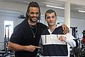 Ziemlich beste Trainingspartner: Der Schweinfurter Profiboxer Raphael Rogers (links) hat Boxtalent Samuel Hasratyan, einen Geflüchteten aus Armenien, unter seine Fittiche genommen.