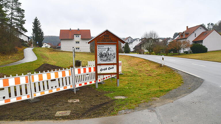 Im Bad Neustädter Stadtteil Löhrieth scheint die Welt in Ordnung zu sein. So gab es bei der Bürgerversammlung in die Stadthalle nur zwei Anfragen an Bürgermeister Michael Werner. Eine bessere Busverbindung in die Kreisstadt stand aber auch diesmal dick auf dem Wunschzettel.