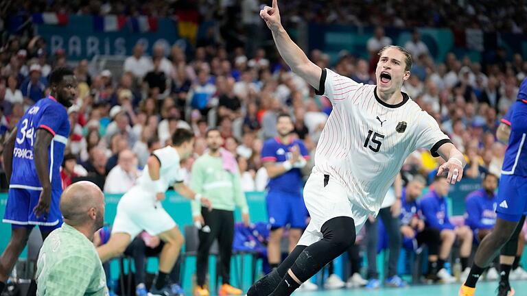 Paris 2022 - Handball       -  Spielmacher Juri Knorr legte gegen Frankreich gut los.