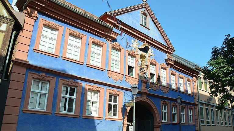 'Nähe aus Distanz': Das Marktheidenfelder Franck-Haus zeigt jetzt Werke der Frankfurter Künstlergesellschaft. Am Wochenende sind zwei Ausstellende da. 'Nähe aus Distanz': Das Marktheidenfelder Franck-Haus zeigt jetzt Werke der Frankfurter Künstlergesellschaft. Am Wochenende sind zwei Ausstellende da. 
