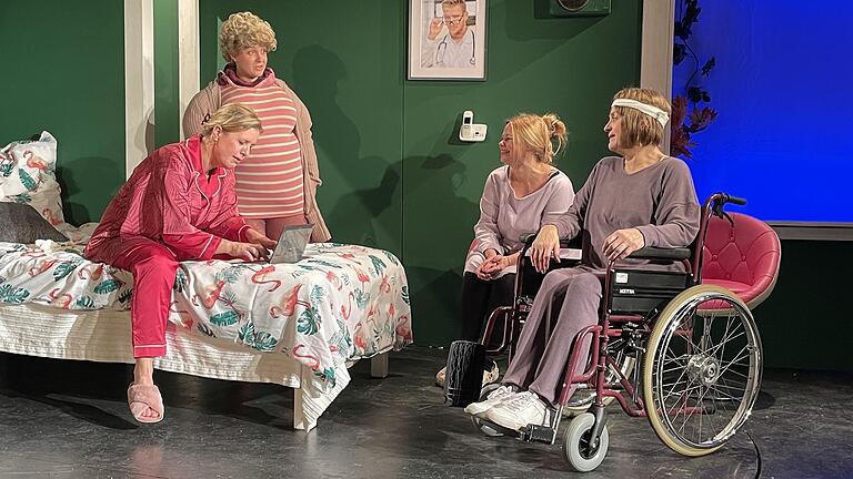 von links: Christina v. Golitschek, Mascha Obermeier, Sylvia Legner und Brigitte Obermeier von links: Christina v. Golitschek, Mascha Obermeier, Sylvia Legner und Brigitte Obermeier