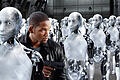 6546013.jpg       -  „I, Robot“, von Isaac Asimov 1950 als Roman geschrieben, 2004 mit Will Smith von Hollywood verfilmt: Im Jahr 2035 erwacht die Künstliche Intelligenz.