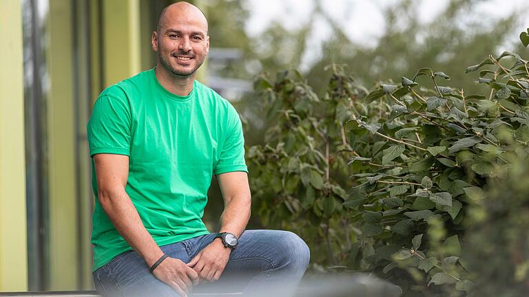 Demnächst locker im Freizeit-Look statt im Fußball-Trikot: Adam Jabiri.