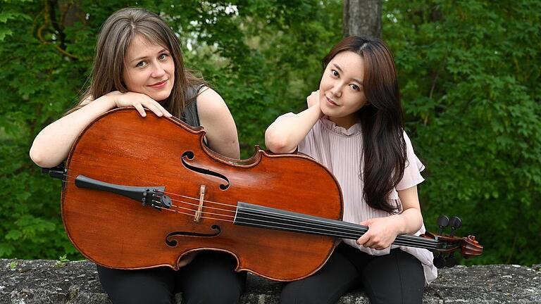 Das internationale Duo Katrina Kroja und Jiyeon Kim fand im vergangenen Jahr musikalisch zueinander und erarbeitet seither gemeinsam die maßgeblichsten Werke des umfangreichen Repertoires für Violoncello und Klavier.