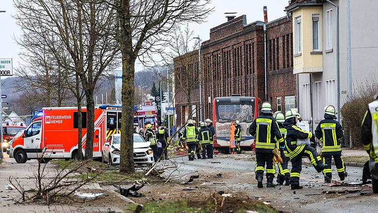 Unfall mit Bus im Sauerland       -  Mehrere Personen sind schwer verletzt worden.