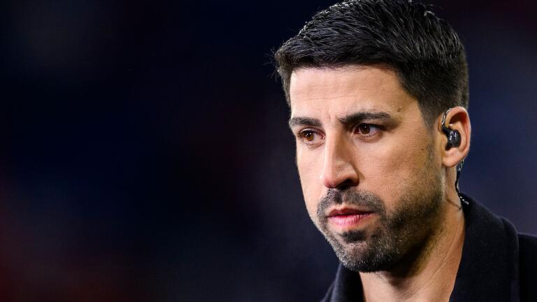 Sami Khedira - Weltmeister Khedira sieht noch Luft nach oben für die DFB-Elf. Sami Khedira - Weltmeister Khedira sieht noch Luft nach oben für die DFB-Elf.