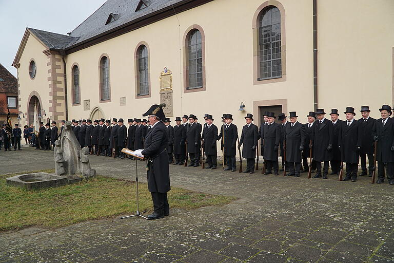 Die Ansprache vor dem Ehrenmal gehört genauso wie die Kranzniederlegung zur Tradition.