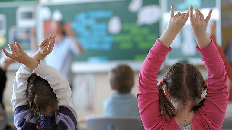 Schüler.jpeg - Wie schafft man es, dass Bayerns Grundschüler besser in Deutsch und Mathematik abschneiden? Schüler.jpeg - Wie schafft man es, dass Bayerns Grundschüler besser in Deutsch und Mathematik abschneiden?