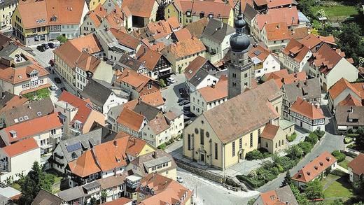 St. Kilian in Mellrichstadt: Von dieser Kirche aus begann die Odyssee des Palmesels. St. Kilian in Mellrichstadt: Von dieser Kirche aus begann die Odyssee des Palmesels.