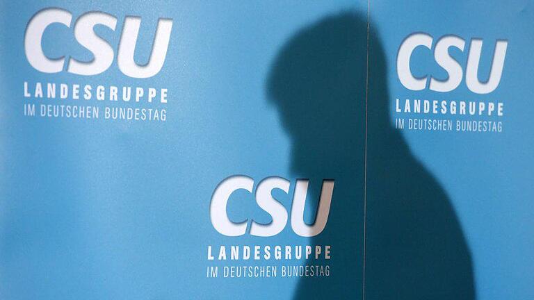 Horst Seehofer - Die CSU fiel bei der Bundestagswahl auf 38,8 Prozent. Foto: Tobias Hase Horst Seehofer - Die CSU fiel bei der Bundestagswahl auf 38,8 Prozent. Foto: Tobias Hase