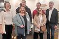Auf dem Foto Anja Scheurich (Management Öko-Modellregion Oberes Werntal), Bianca und Michael Ehwalt (Cateringunternehmen Genießerwerk Zeilitzheim), Jürgen und Sonja Bock (Bio-Landwirt/-innen aus Eltingshausen), Thomas Vizl (stellvertretender Landrat Schweinfurt).