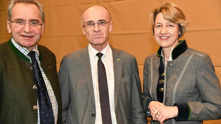 Diese CSU-Politiker stellten sich der Diskussion mit den Bauern: Paul Lehrieder (Bundestagsabgeordneter), Wilhelm Schneider (Landrat Haßberge) und Anja Weisgerber (Bundestagsabgeordnete).&nbsp;