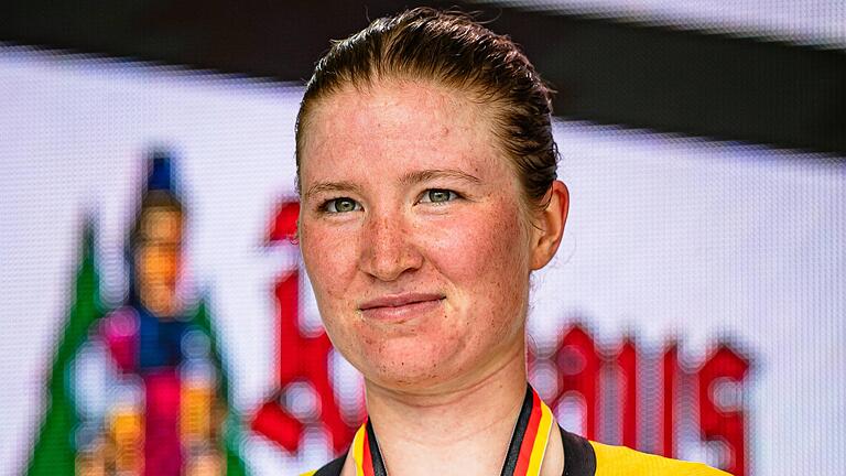 Radsportlerin Linda Riedmann aus Karbach hat bei den deutschen Meisterschaften in Bad Dürrheim im Einzelzeitfahren der weiblichen U 23 den zweiten Platz und im Straßenrennen der Elite Frauen den achten Platz belegt.