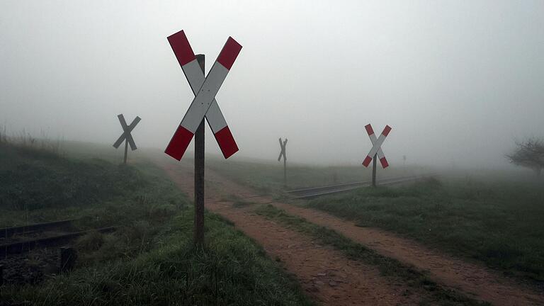 Wann die Mainschleifenbahn zwischen Volkach und Prosselsheim im Regelverkehr fährt, liegt noch im Nebel. Es wird mindestens noch fünf Jahre dauern. Wann die Mainschleifenbahn zwischen Volkach und Prosselsheim im Regelverkehr fährt, liegt noch im Nebel. Es wird mindestens noch fünf Jahre dauern.